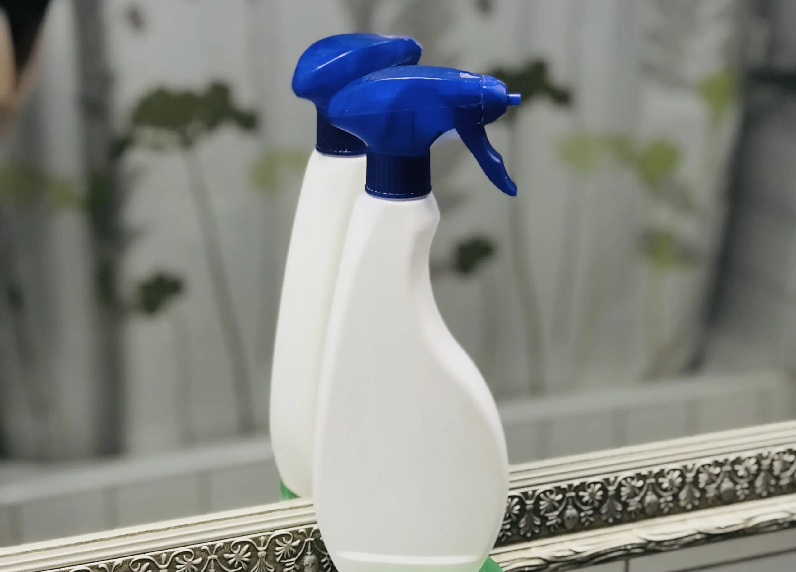 Surface cleaner spray